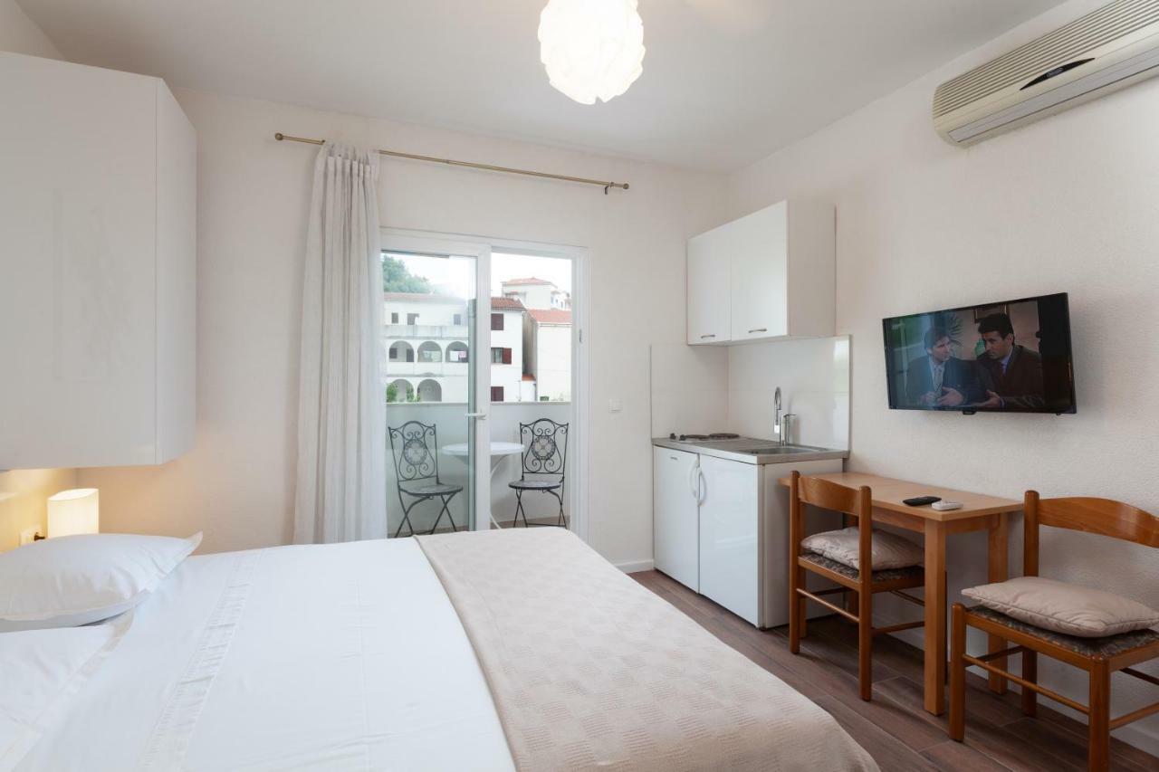 Apartmani Tina Podgora Exteriér fotografie